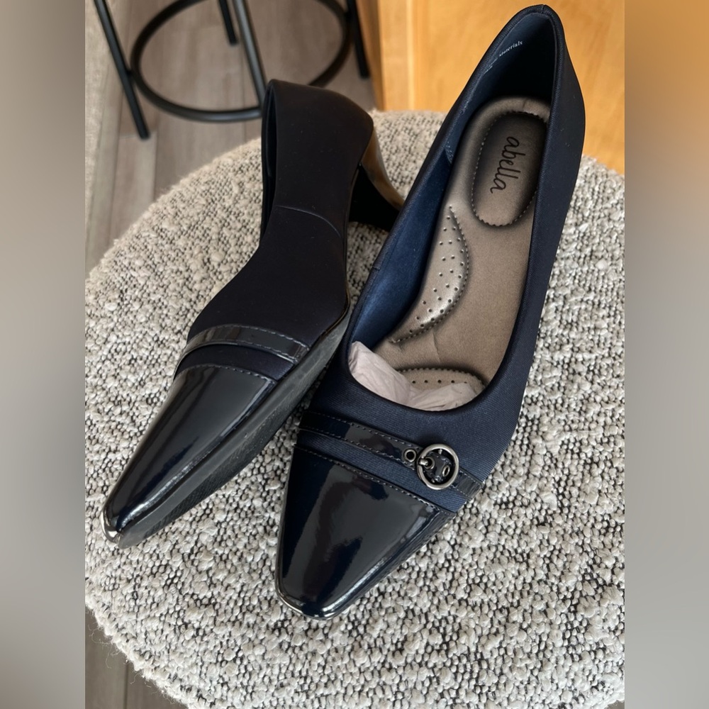 Abella Jenna kitten heel pumps Navy Blue sz 7.5